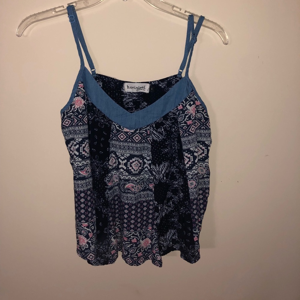 Cute blue patterned crop top